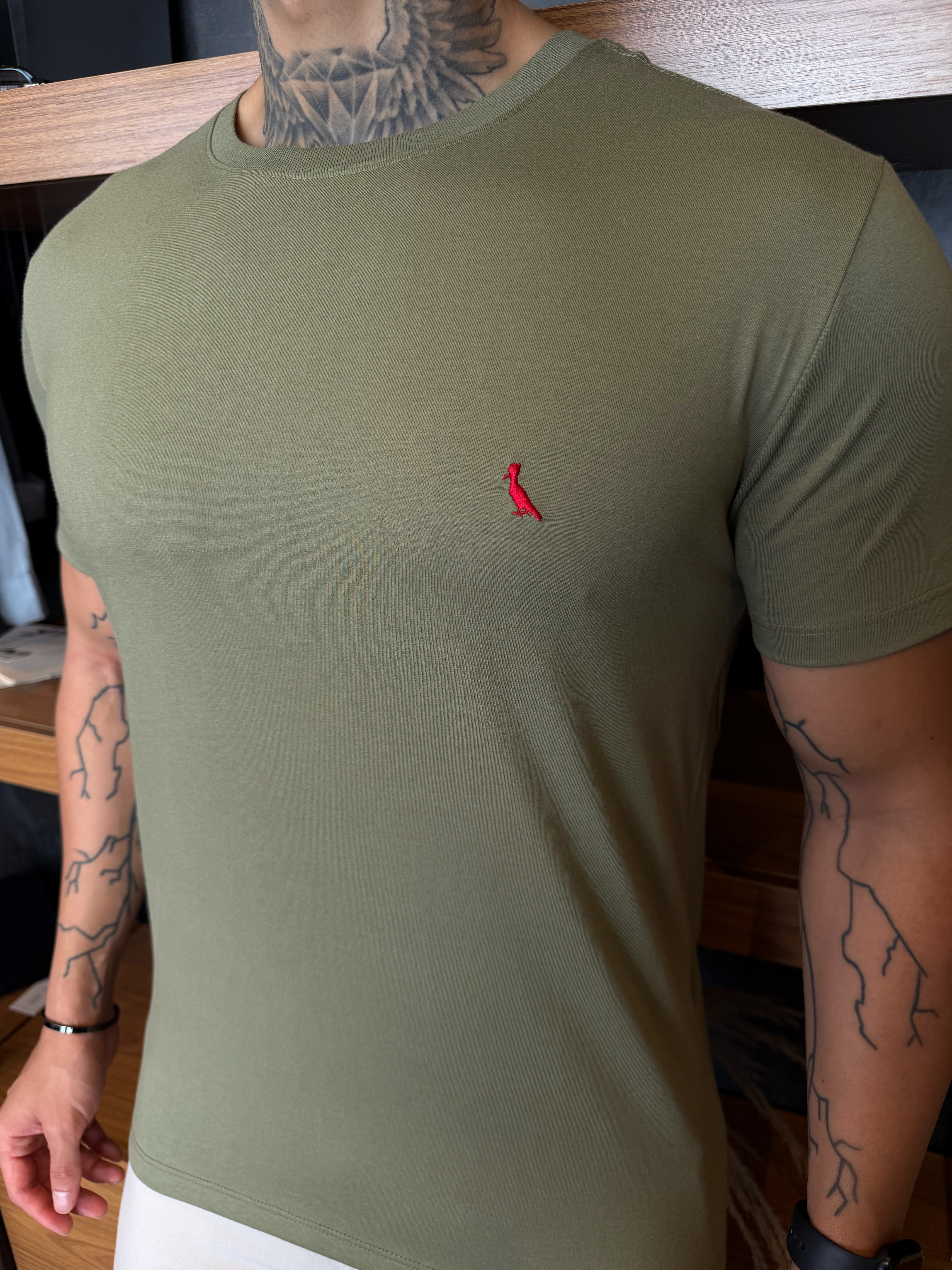 Camiseta Reserva Logo Peito Vermelho - Militar