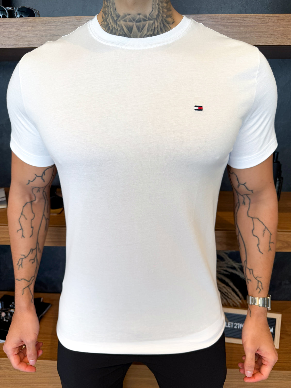 Camiseta Tommy Hilfiger Essential Regular Fit - Branca