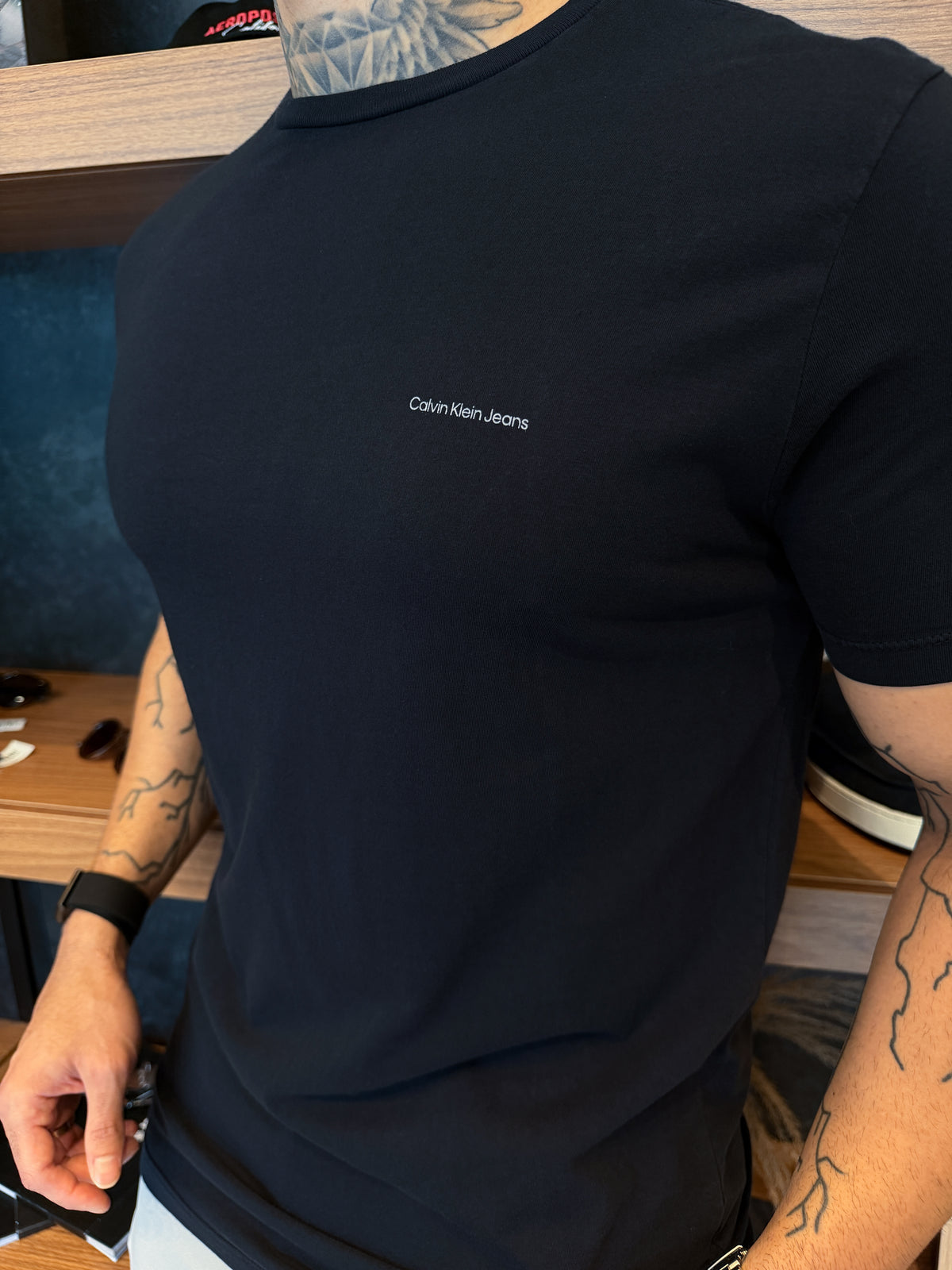 Camiseta Calvin Klein Básica Logo Peito - Marinho
