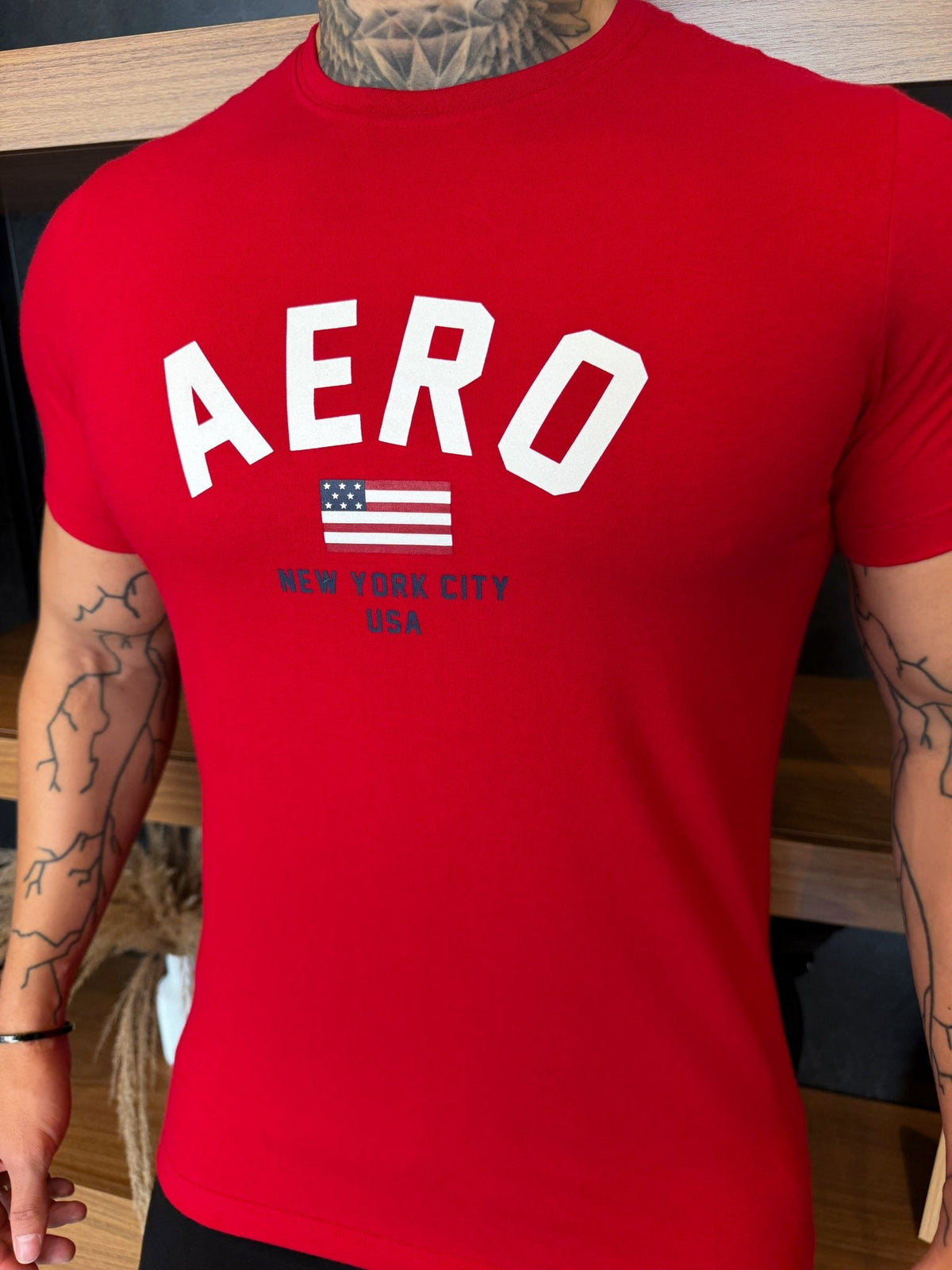 Camiseta Aeropostale Bandeira Central - Vermelha Ref: 0108