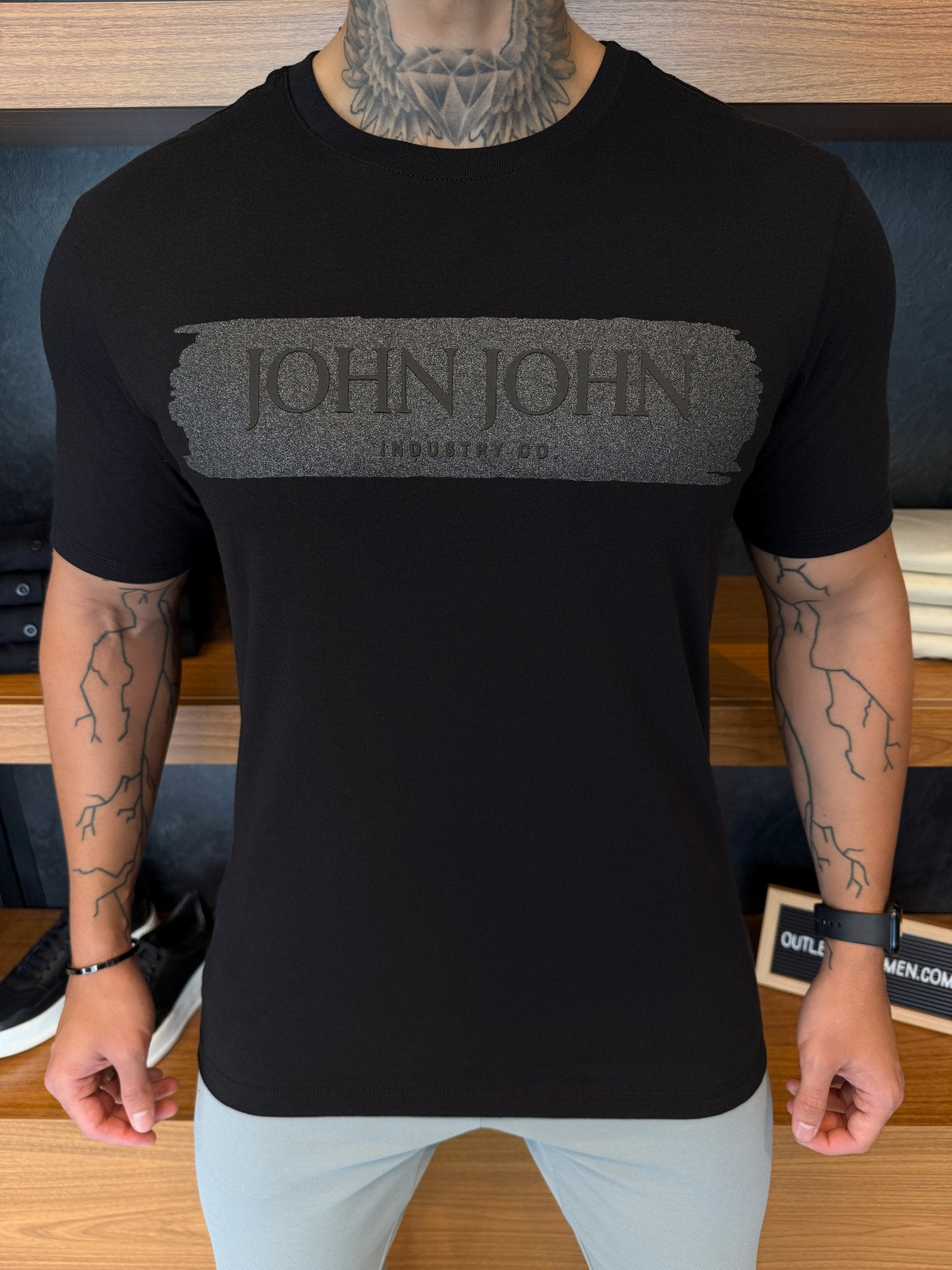 Camiseta John John Industry Co - Preta