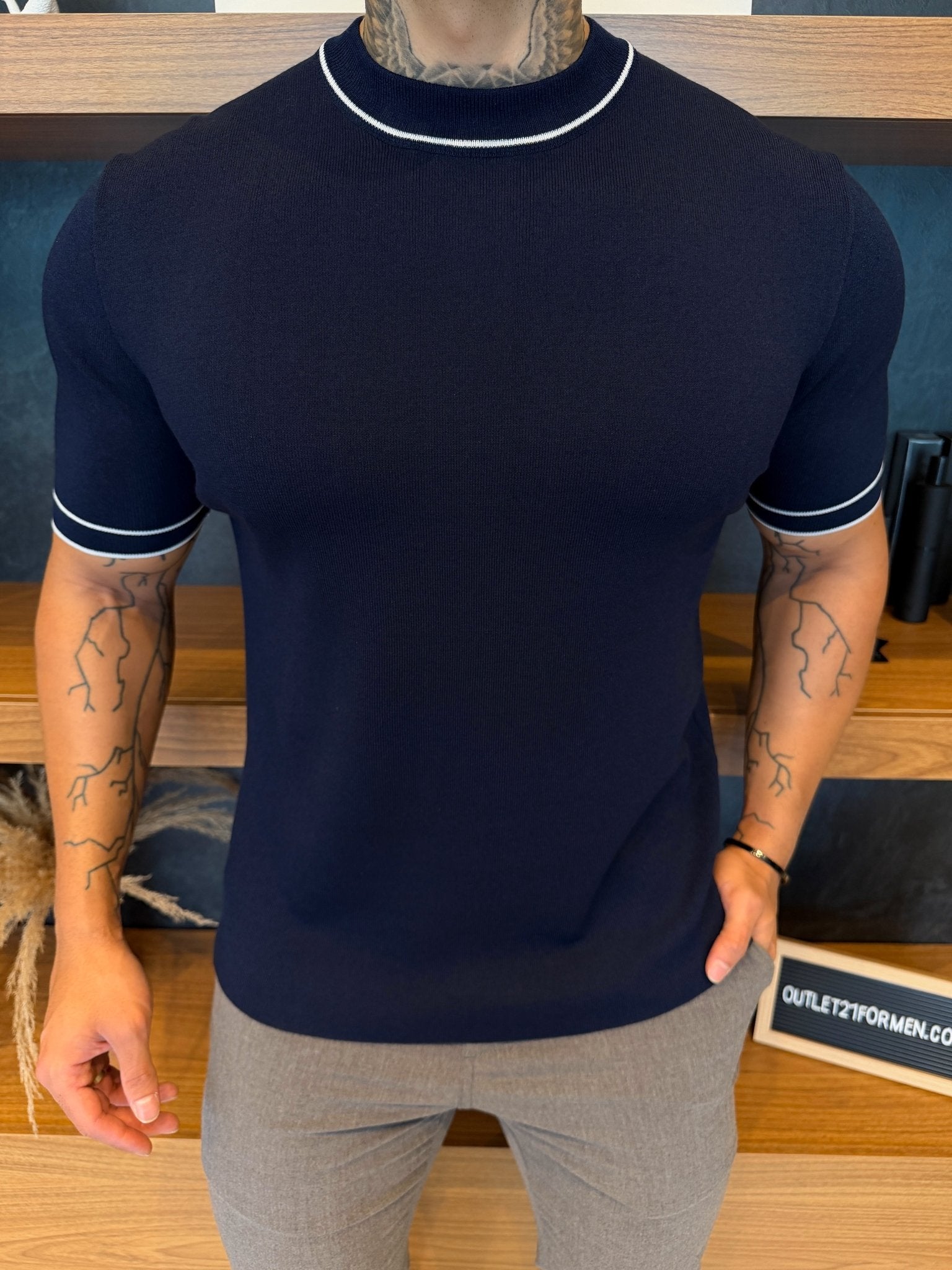 Camiseta Milano Tricot Detalhe Gola e Manga - Marinho