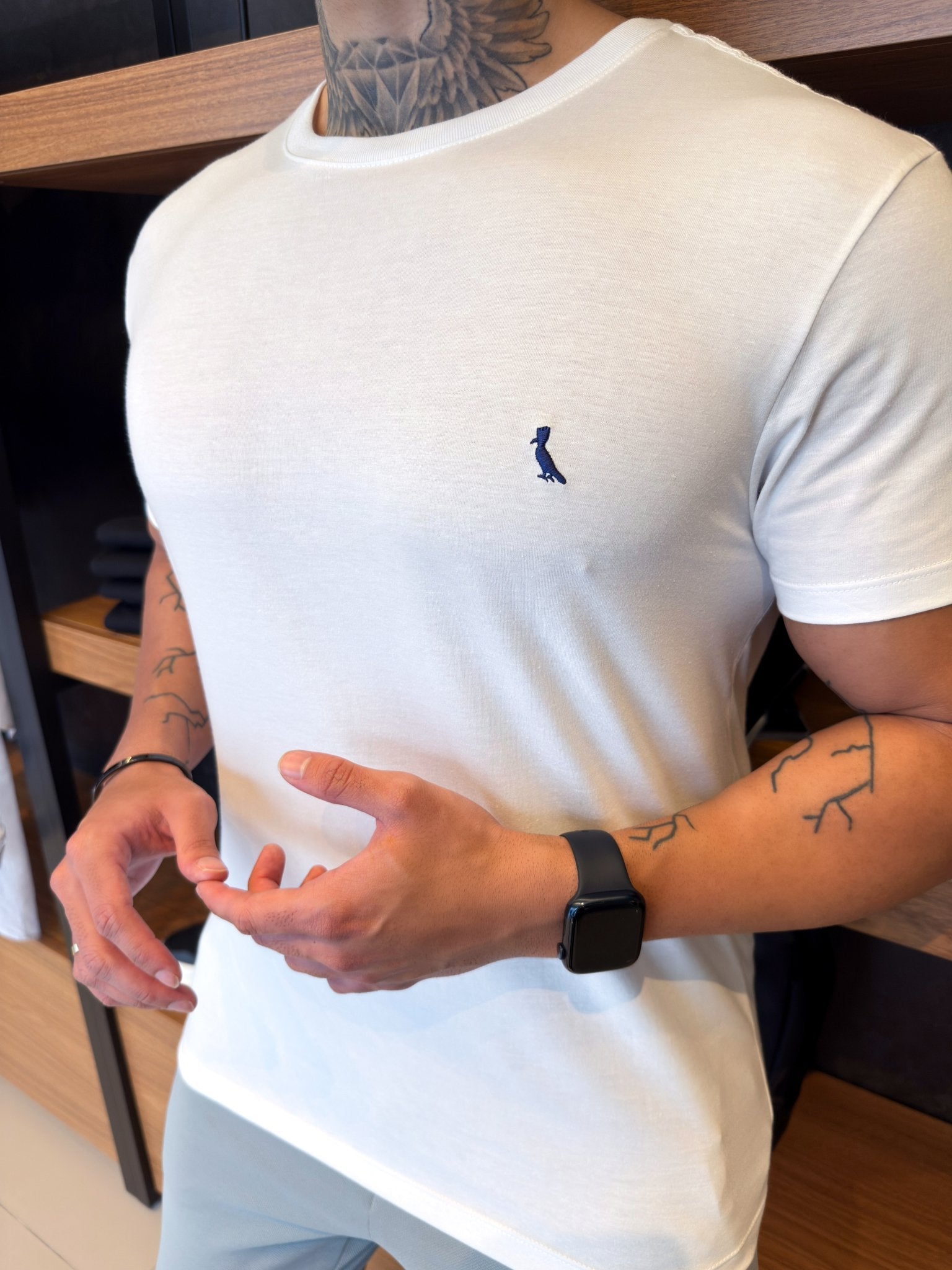 Camiseta Reserva Logo Peito Marinho - Branca