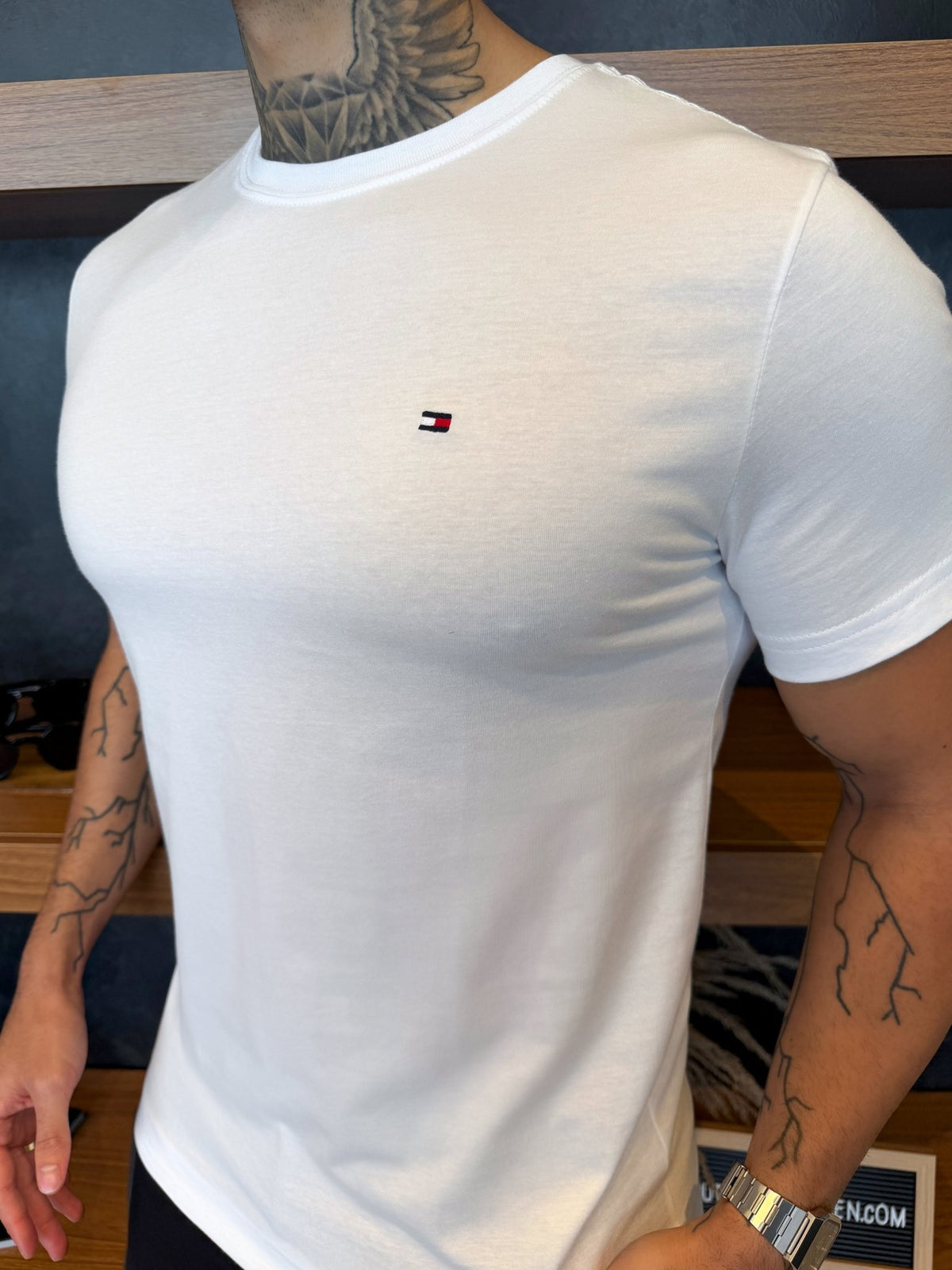 Camiseta Tommy Hilfiger Essential Regular Fit - Branca
