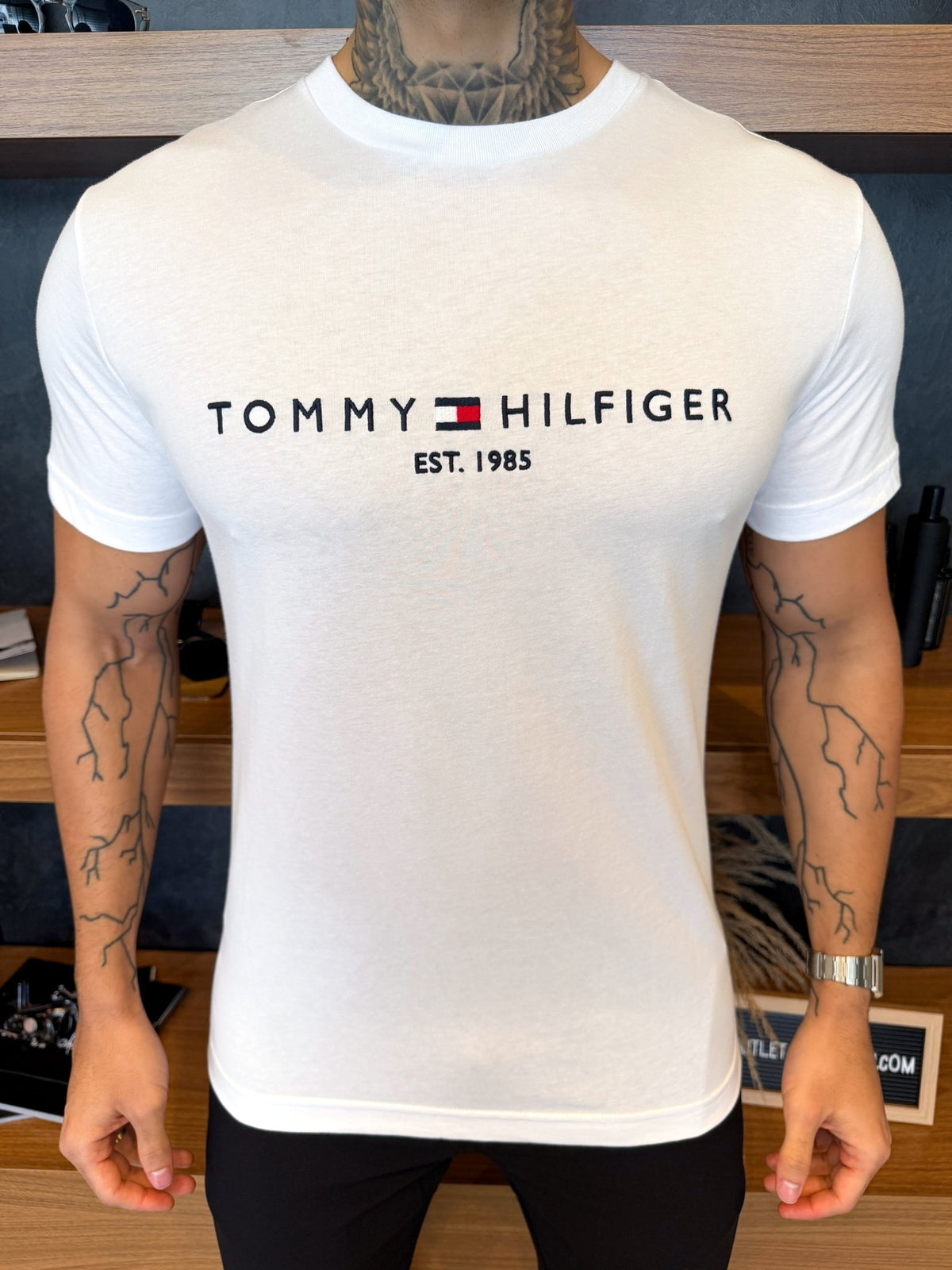 Camiseta Tommy Hilfiger Est 1985 - Branca