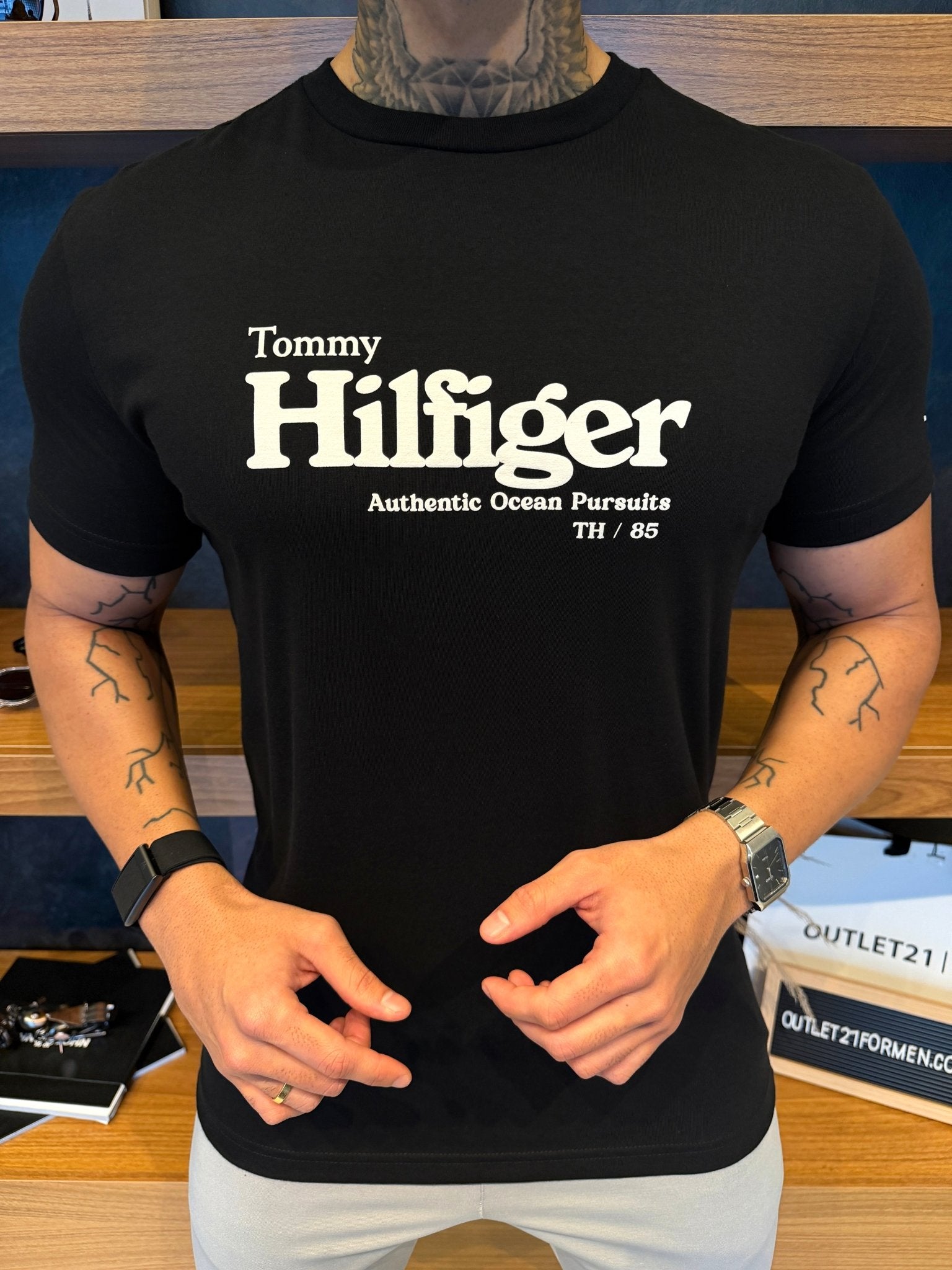 Camiseta Tommy Hilfiger Nautica Chest - Preta