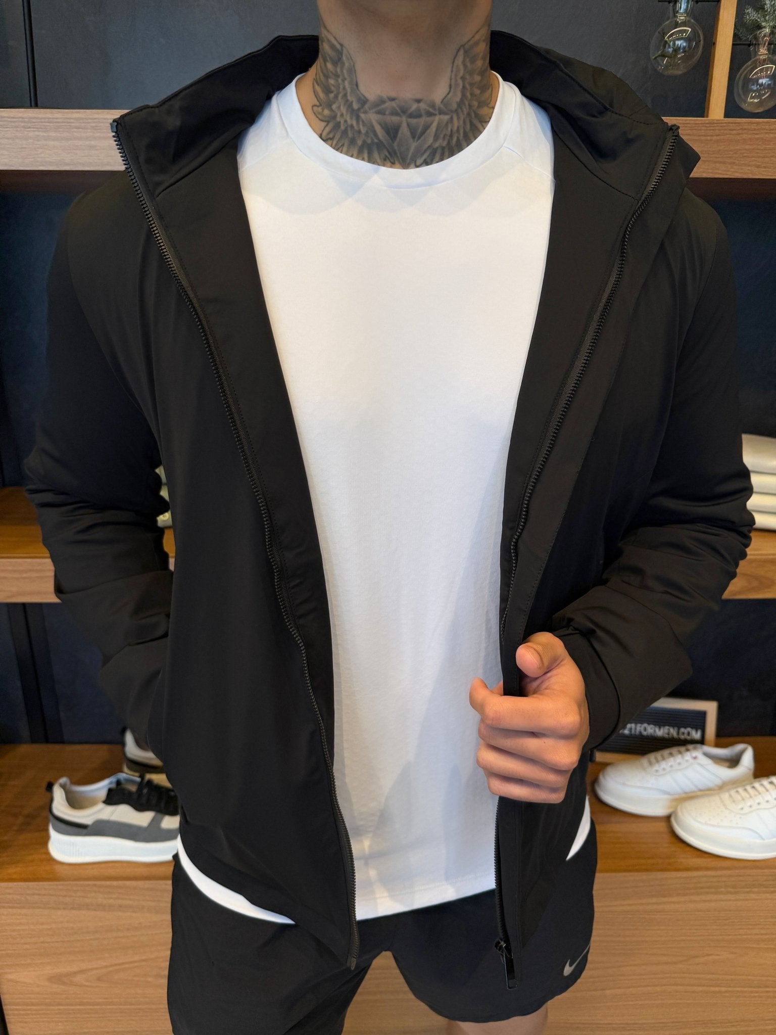 Jaqueta Corta Vento Impermeável - Preta