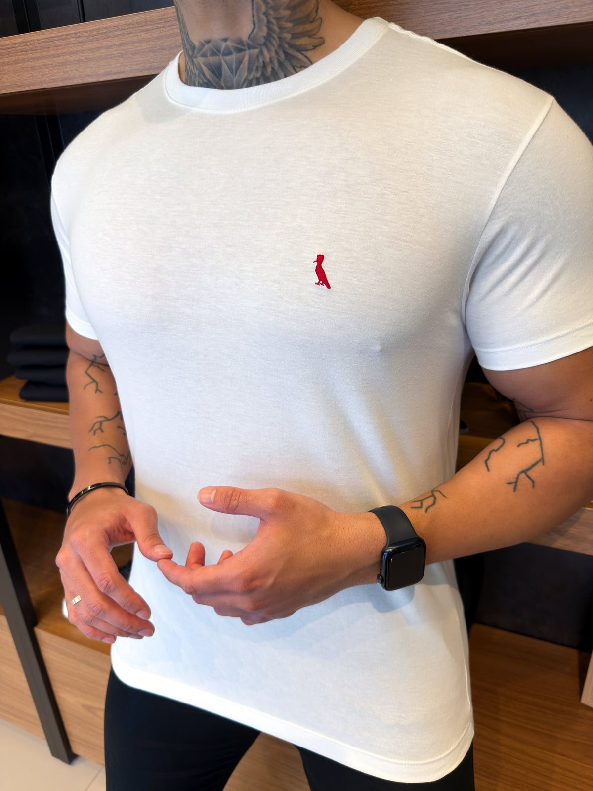 Camiseta Reserva Logo Peito Vermelho - Branca