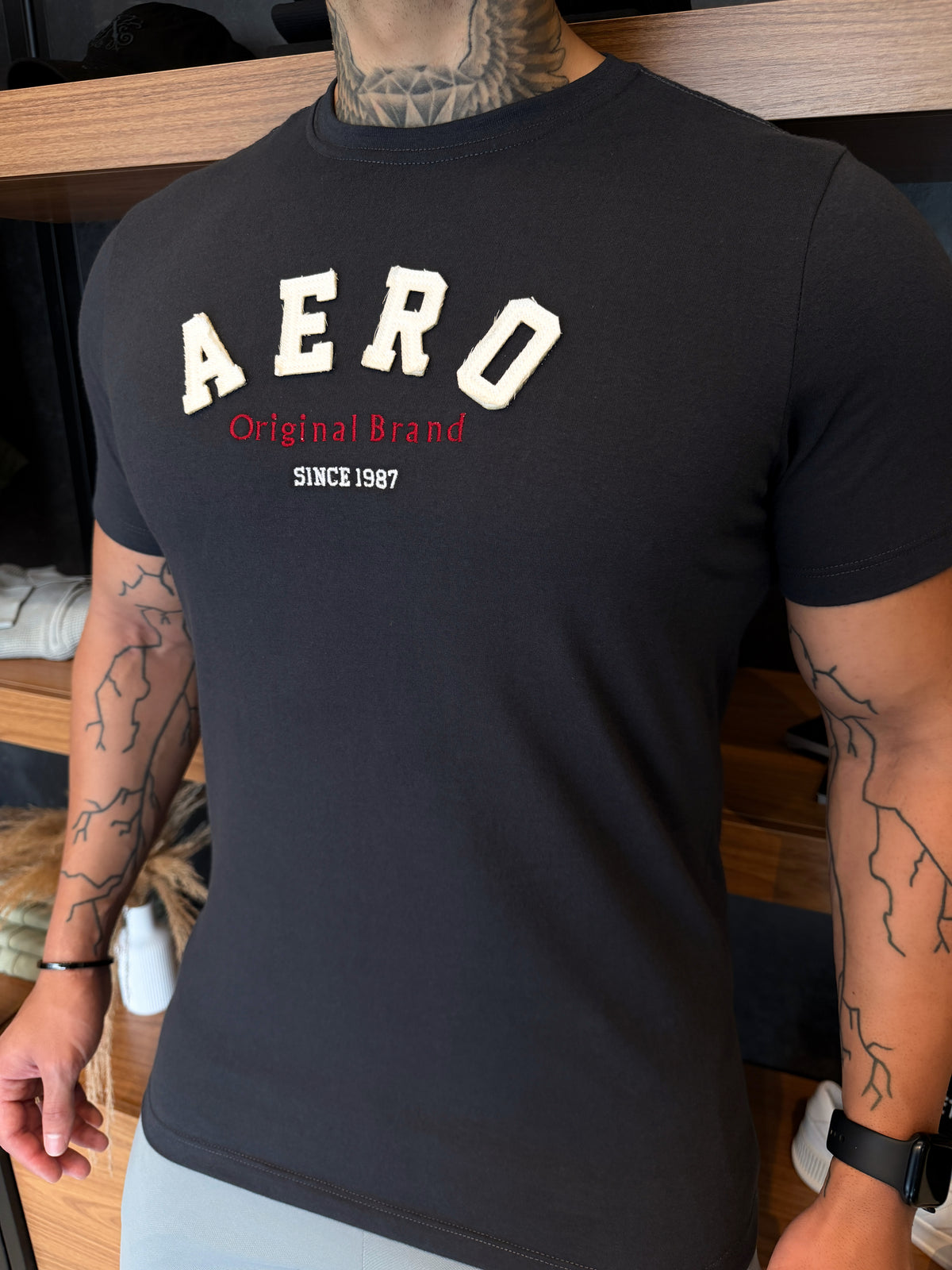 Camiseta Aeropostale Est 87 Escrita Bordada - Chumbo