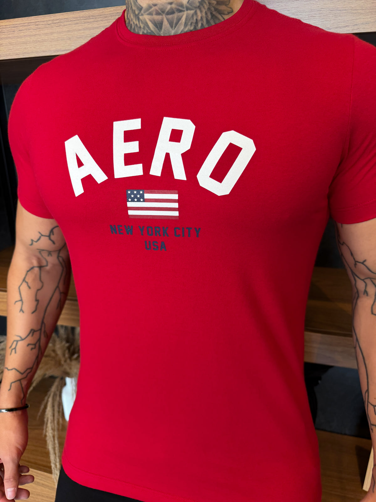 Camiseta Aeropostale Bandeira Central - Vermelha Ref: 0108