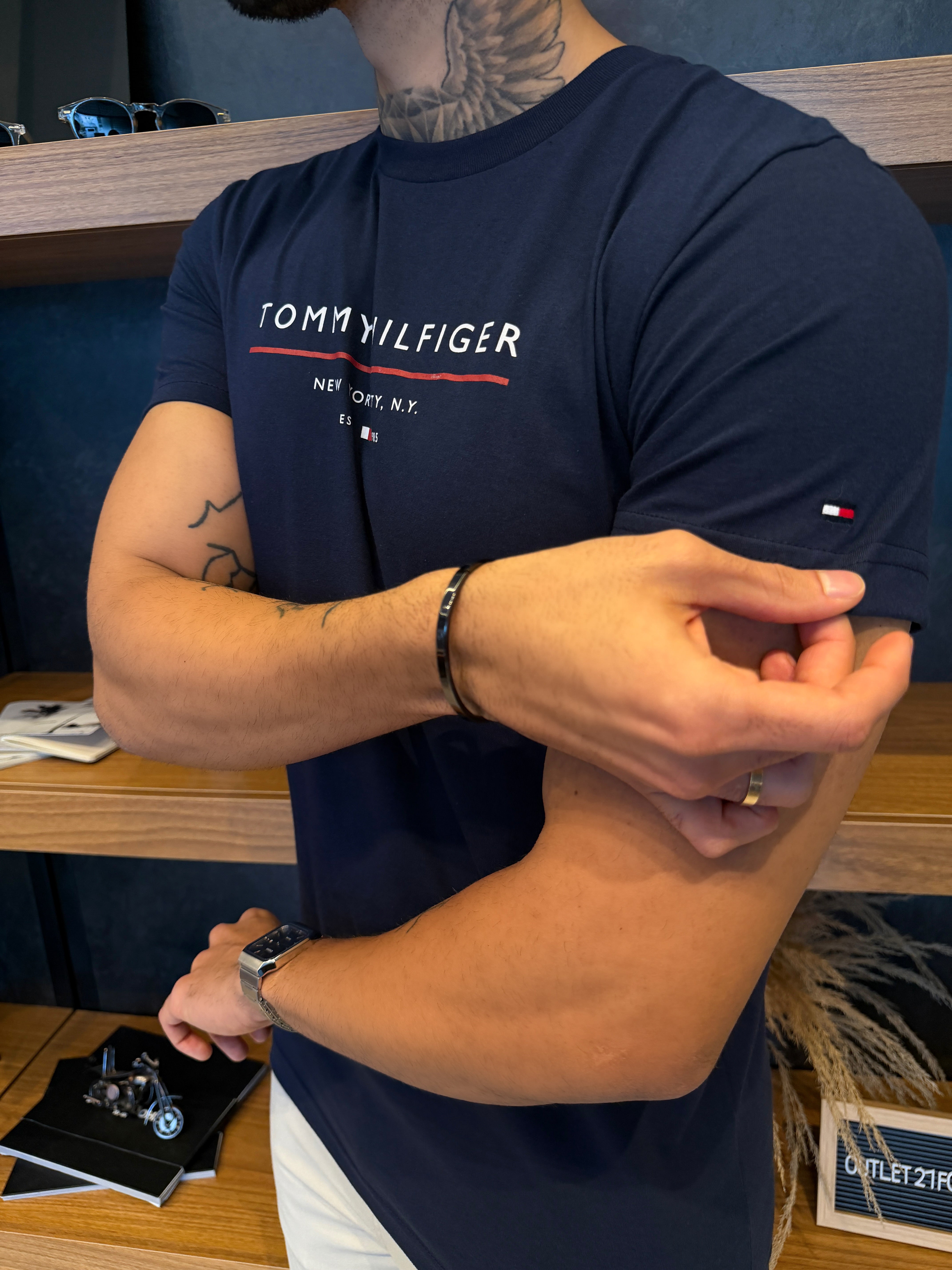 Camiseta Tommy Hilfiger New York City - Marinho