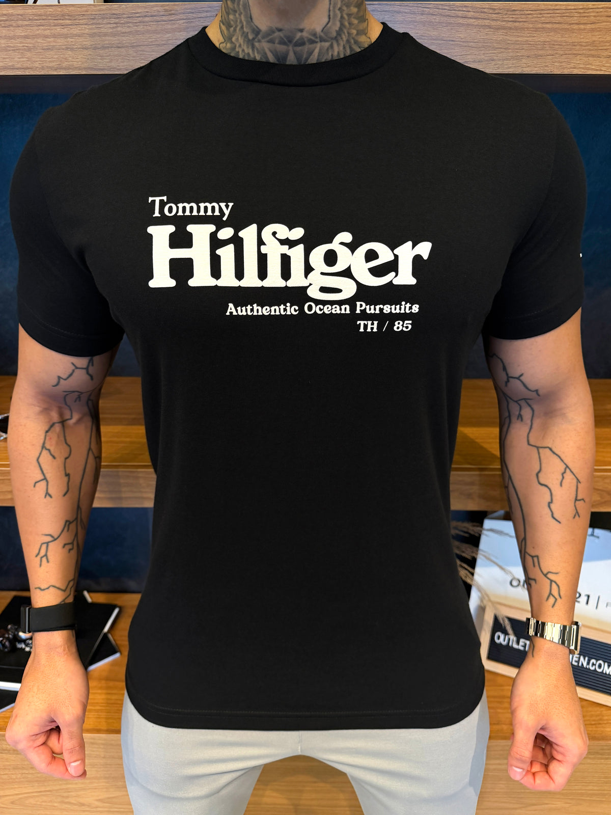 Camiseta Tommy Hilfiger Nautica Chest - Preta