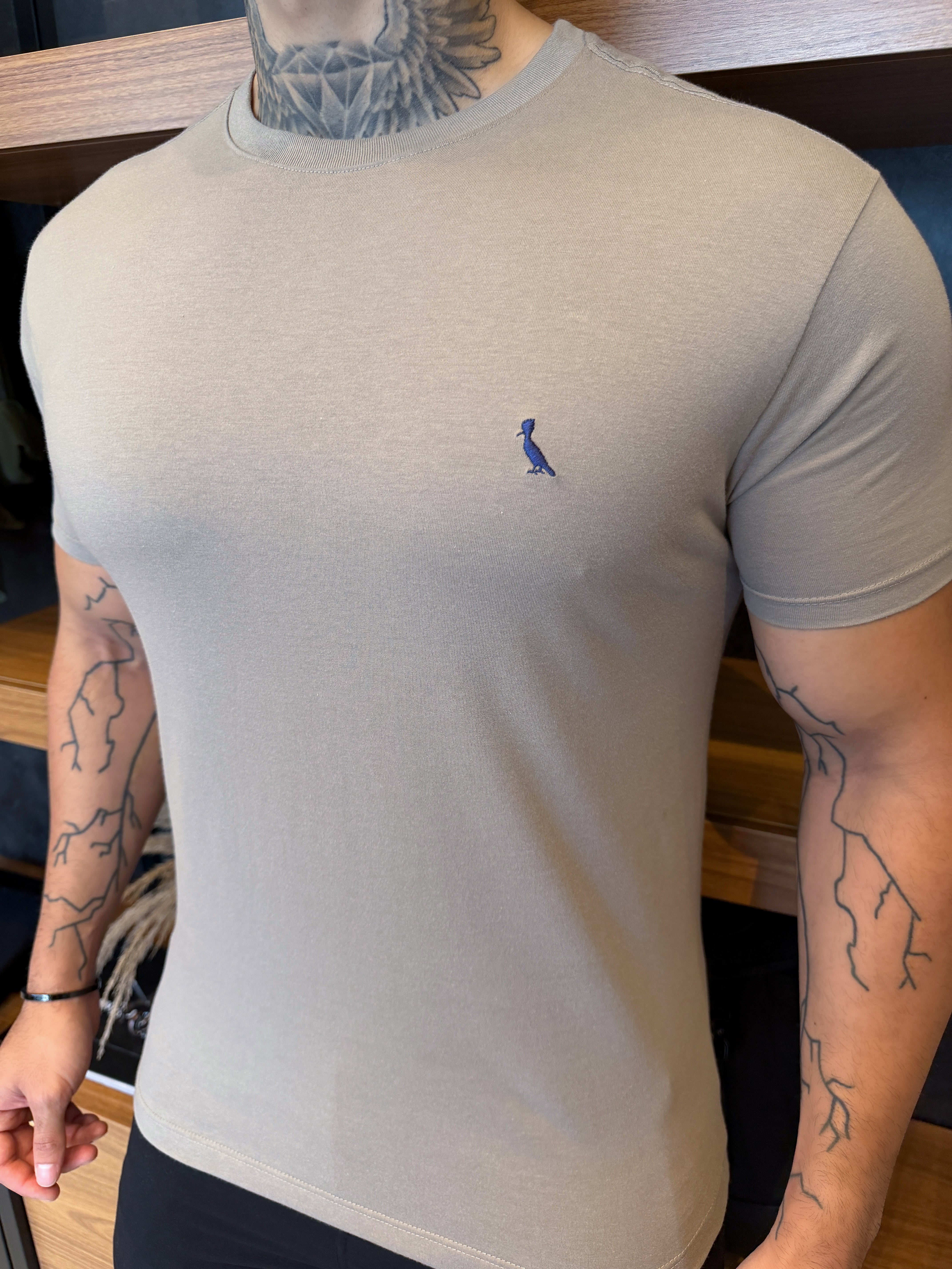 Camiseta Reserva Logo Peito Marinho - Cinza Lua
