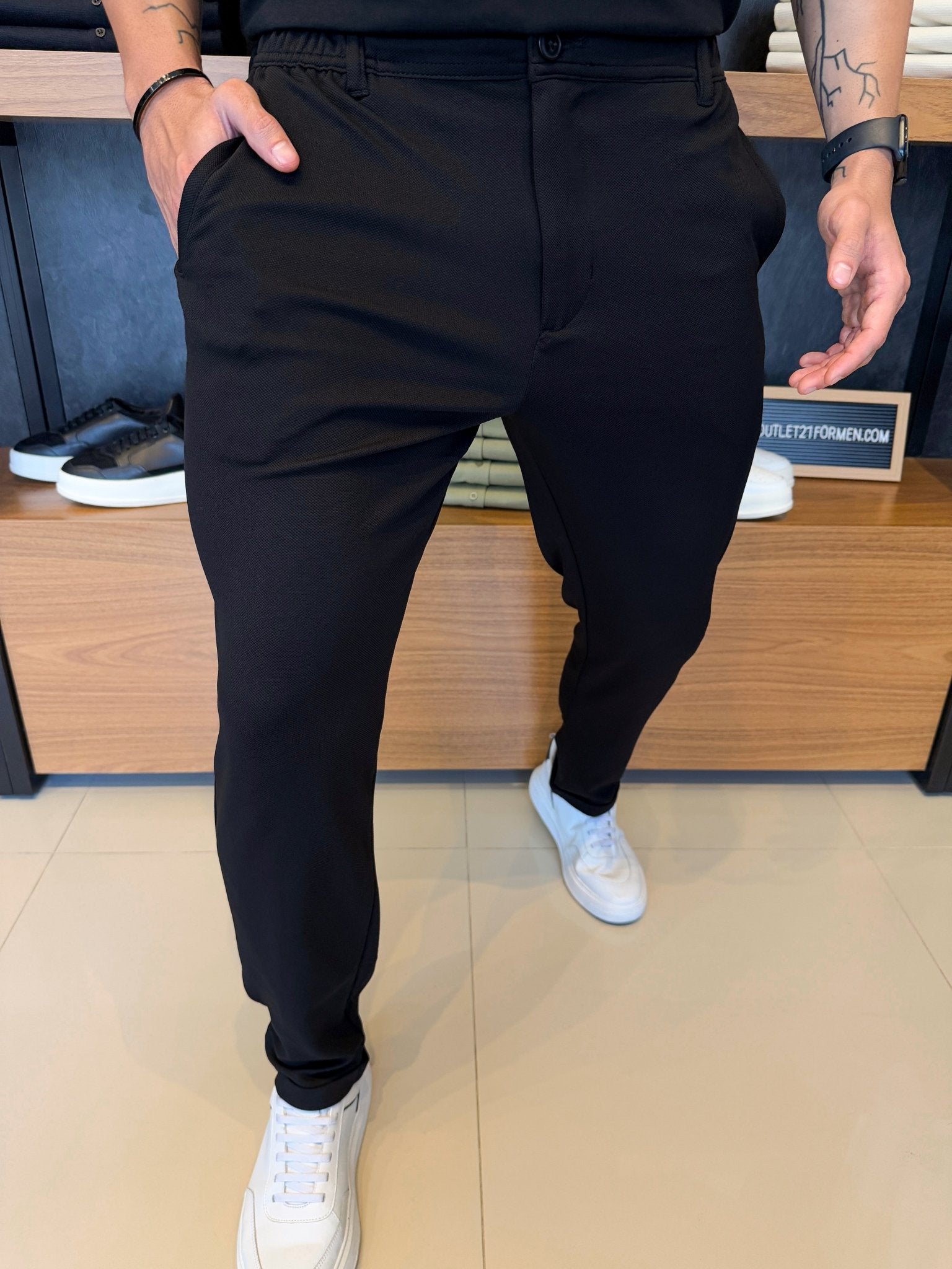 Calça Alfaiataria Mônaco Barra Italiana - Preta