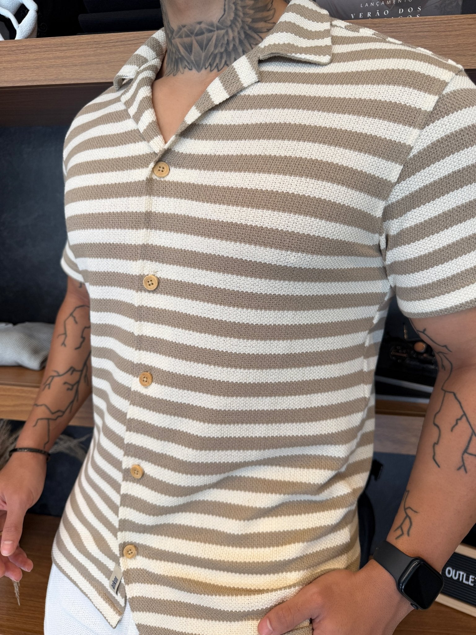 Camisa Jeri Texture Manga Curta -  Listrada Khaki/Off