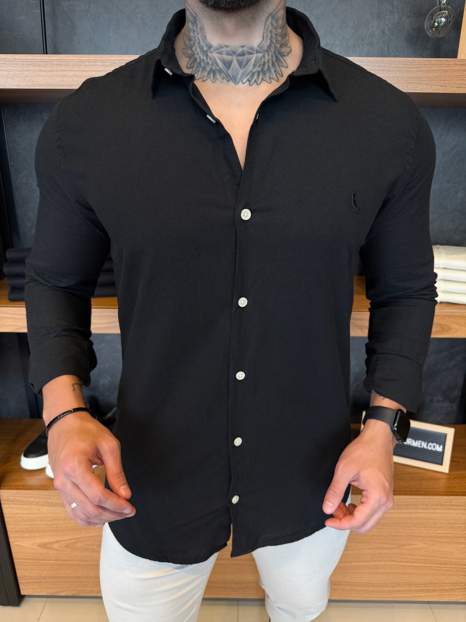 Camisa Reserva Manga Longa Monocromática - Preta