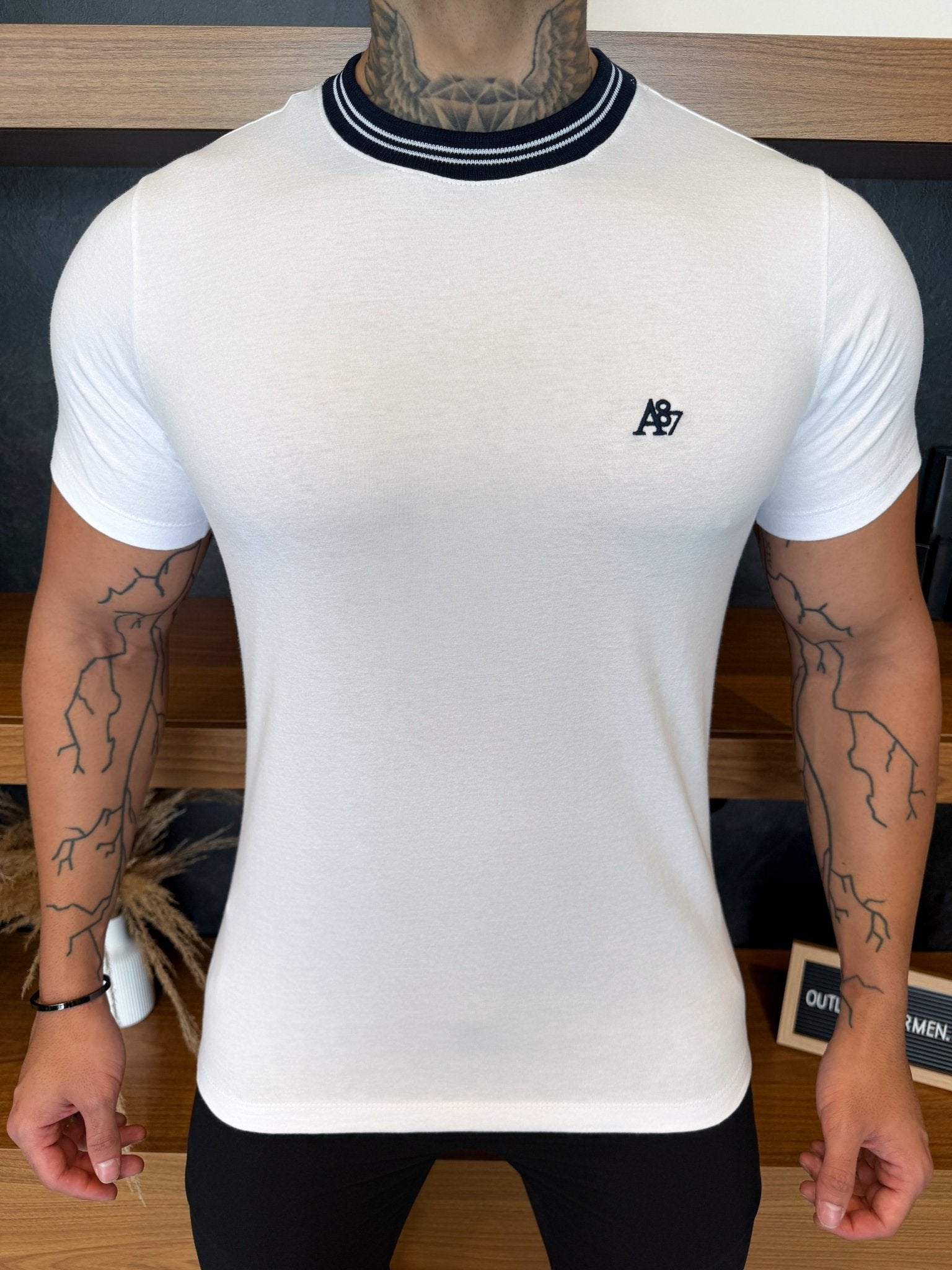 Camiseta Aeropostale Detalhe Gola - Branca Ref: 0161