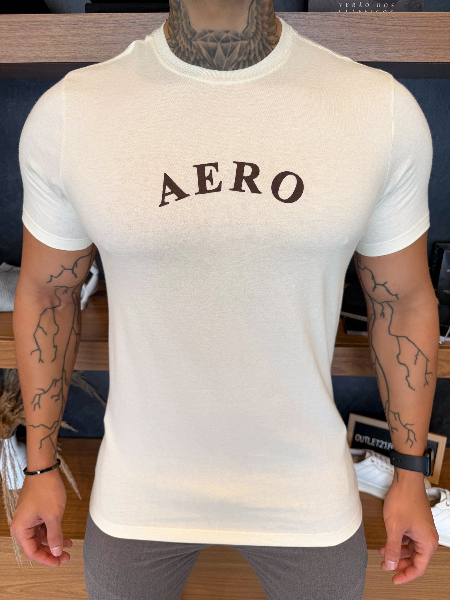 Camiseta Aeropostale Escrita Central - Creme