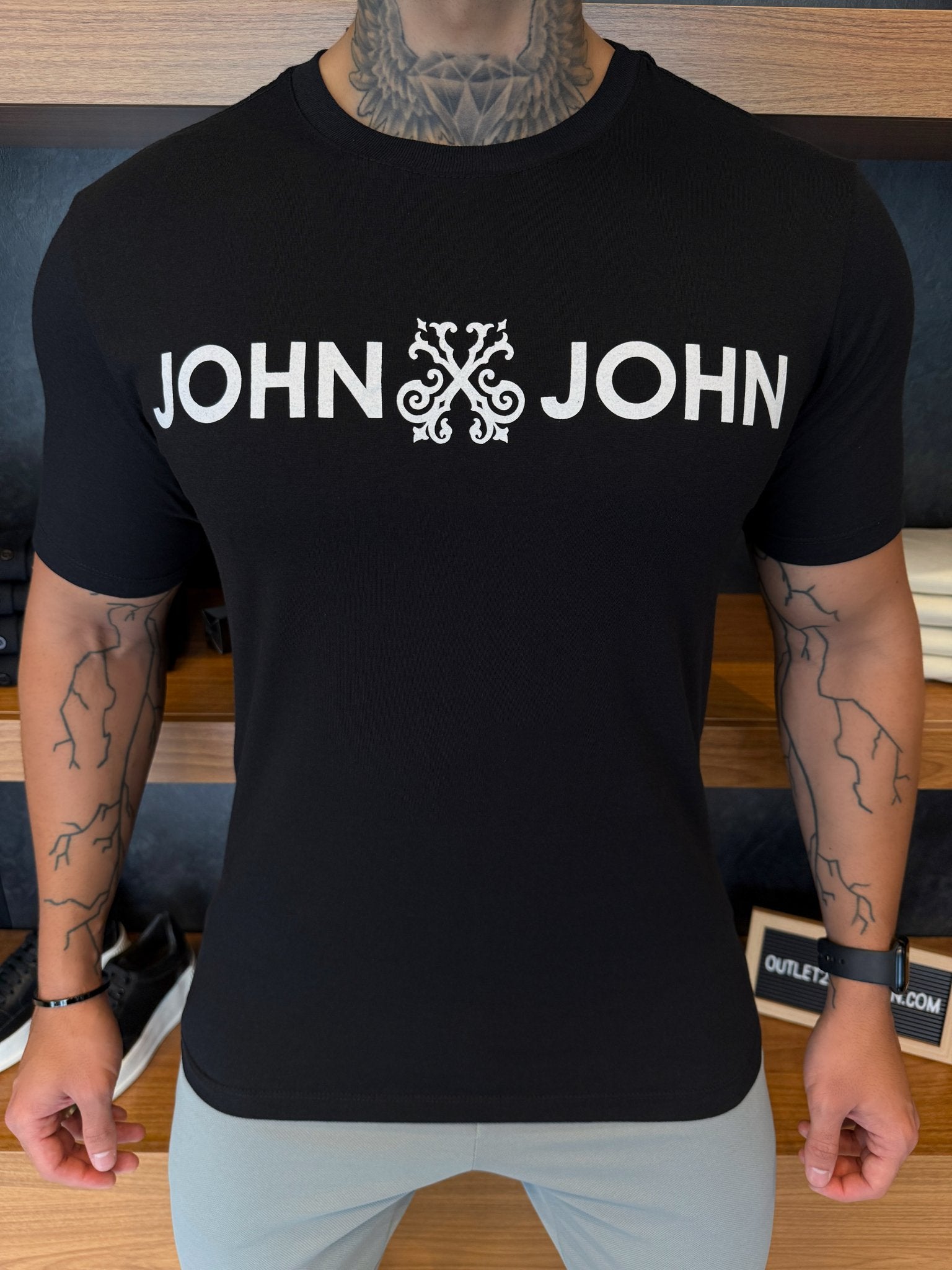 Camiseta John John Estampa Central - Preta