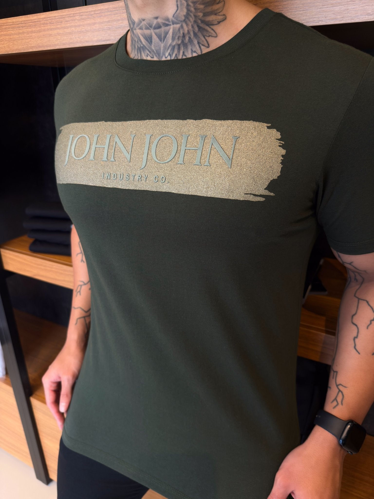 Camiseta John John Industry Co - Militar