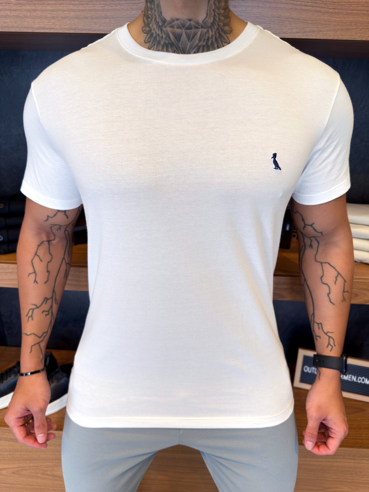 Camiseta Reserva Logo Peito Marinho - Branca