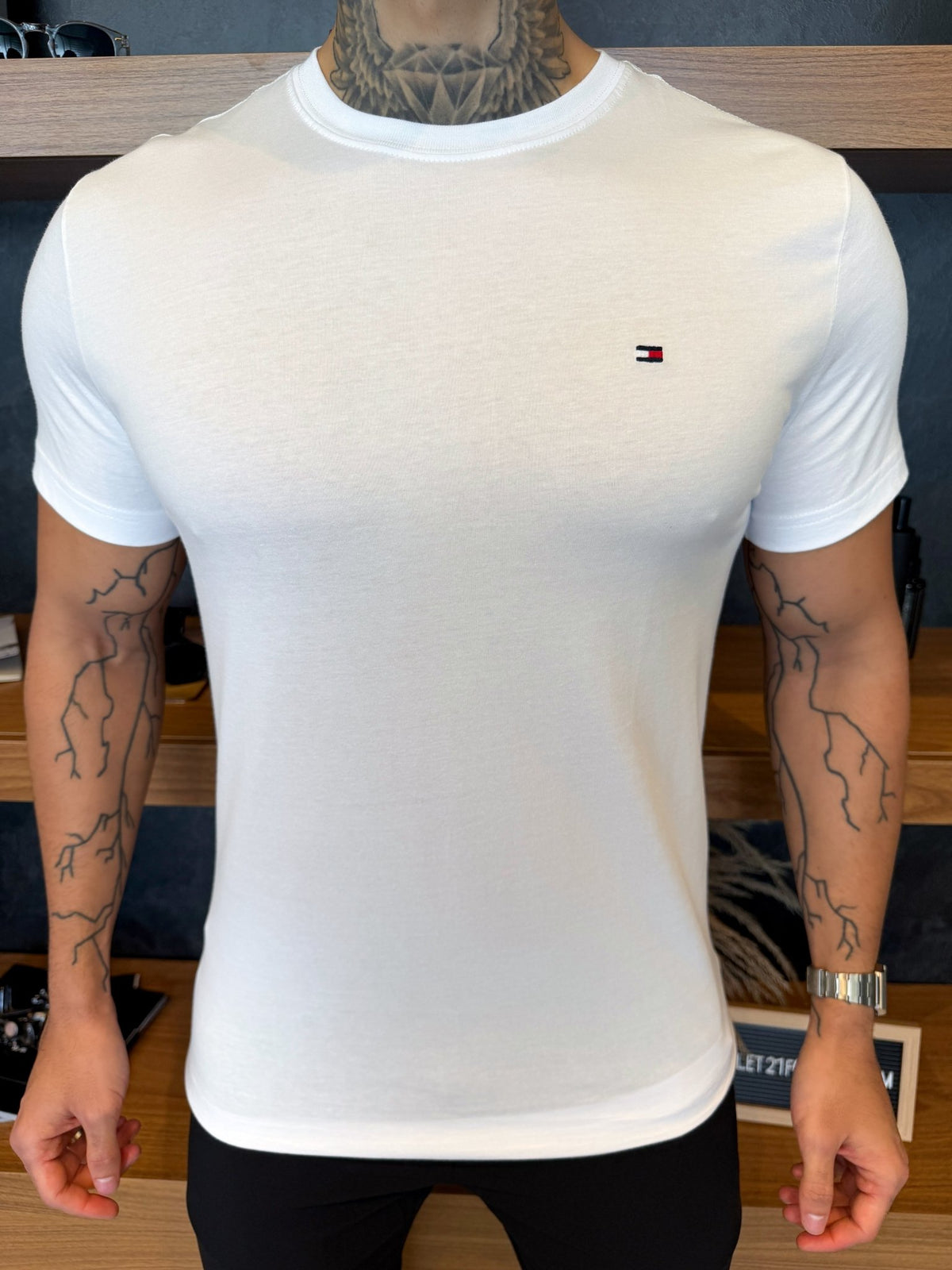 Camiseta Tommy Hilfiger Essential Regular Fit - Branca