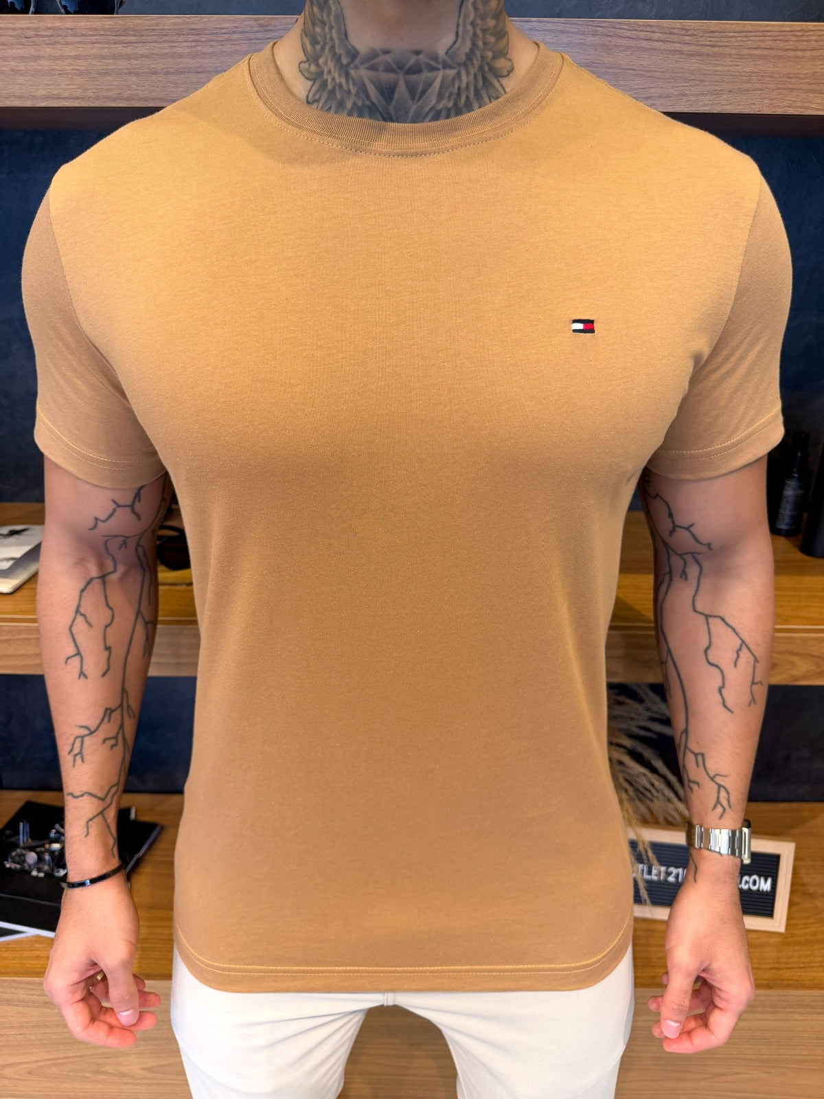 Camiseta Tommy Hilfiger Essential Regular Fit - Khaki