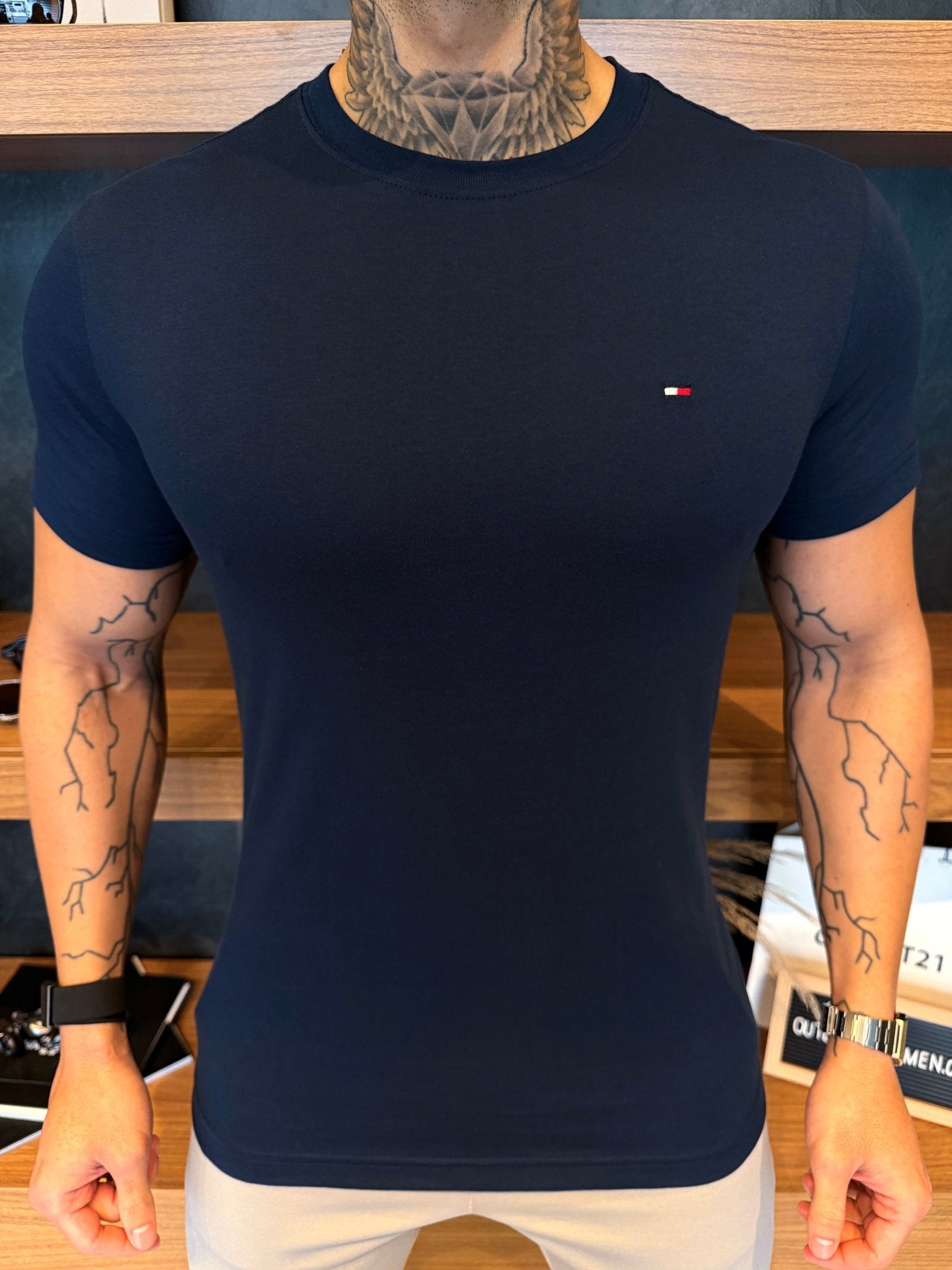 Camiseta Tommy Hilfiger Essential Regular Fit - Marinho