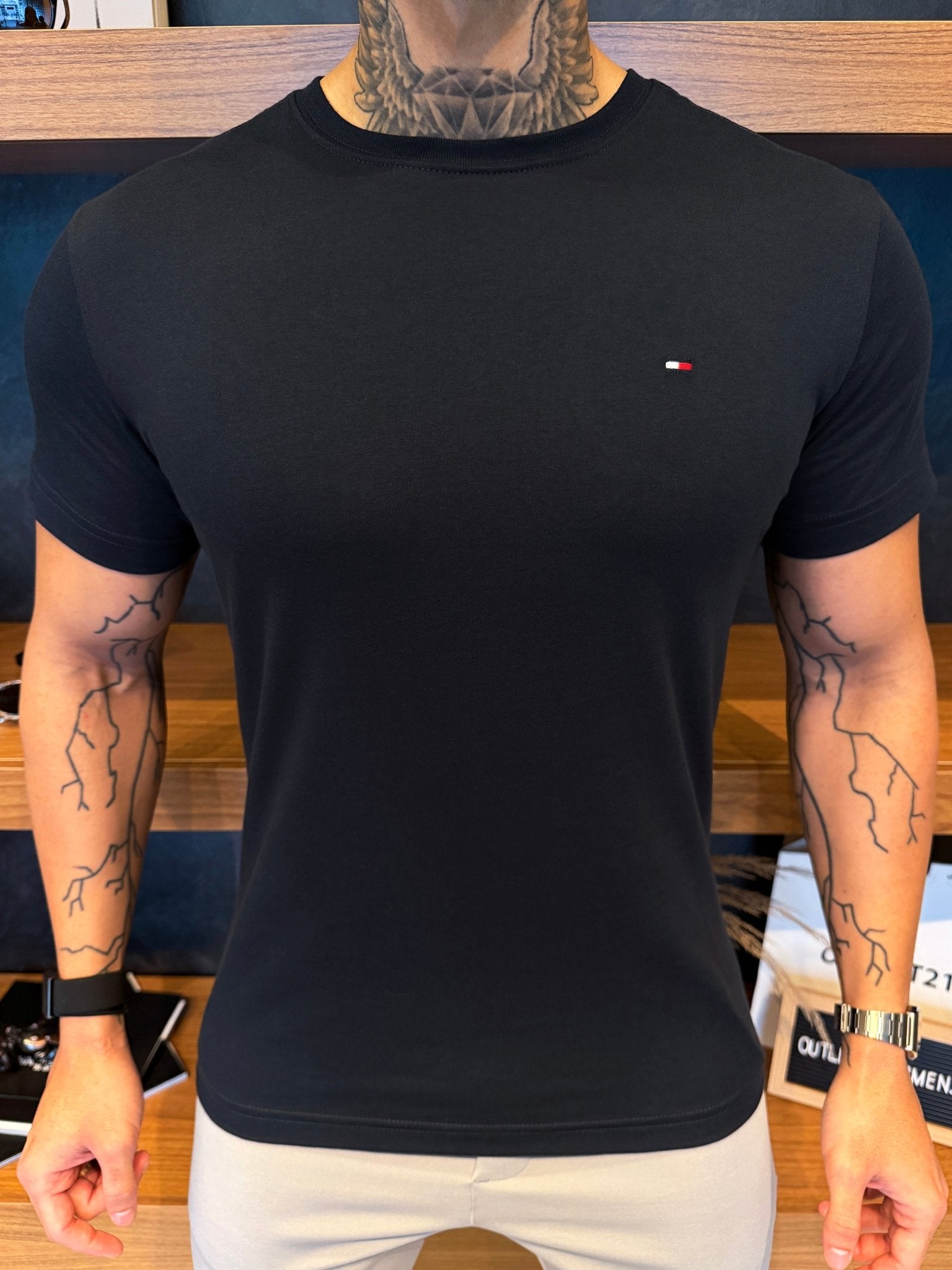 Camiseta Tommy Hilfiger Essential Regular Fit - Marinho Night