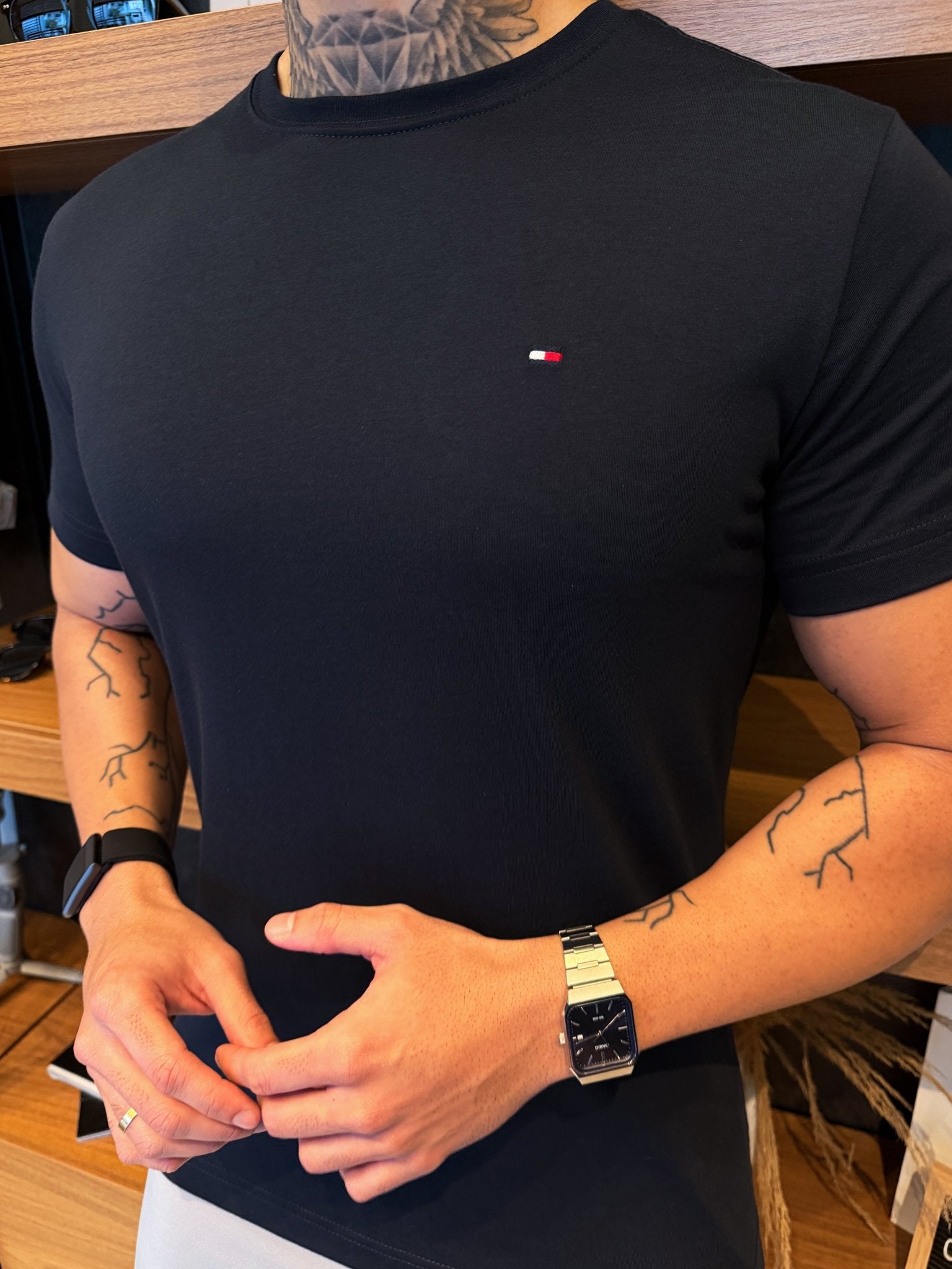 Camiseta Tommy Hilfiger Essential Regular Fit - Marinho Night