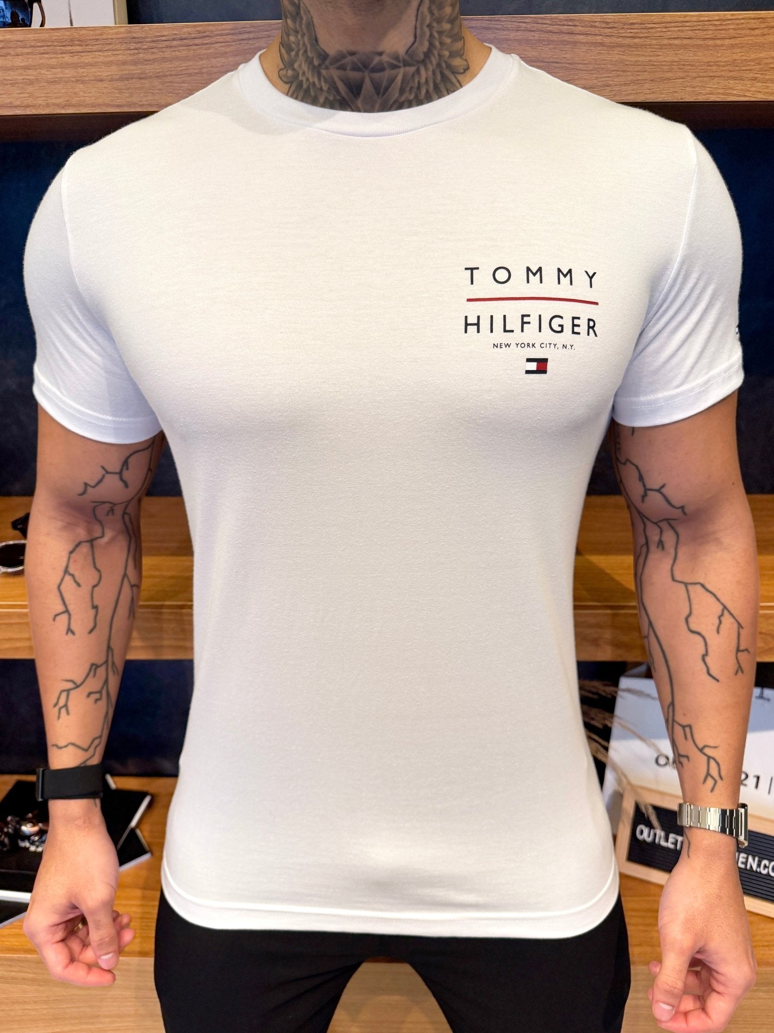 Camiseta Tommy Hilfiger Love Left - Branca