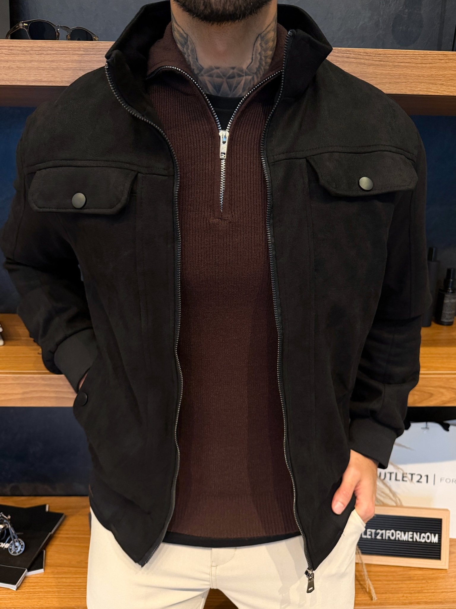 Jaqueta Trucker Suede Gola Alta - Preta