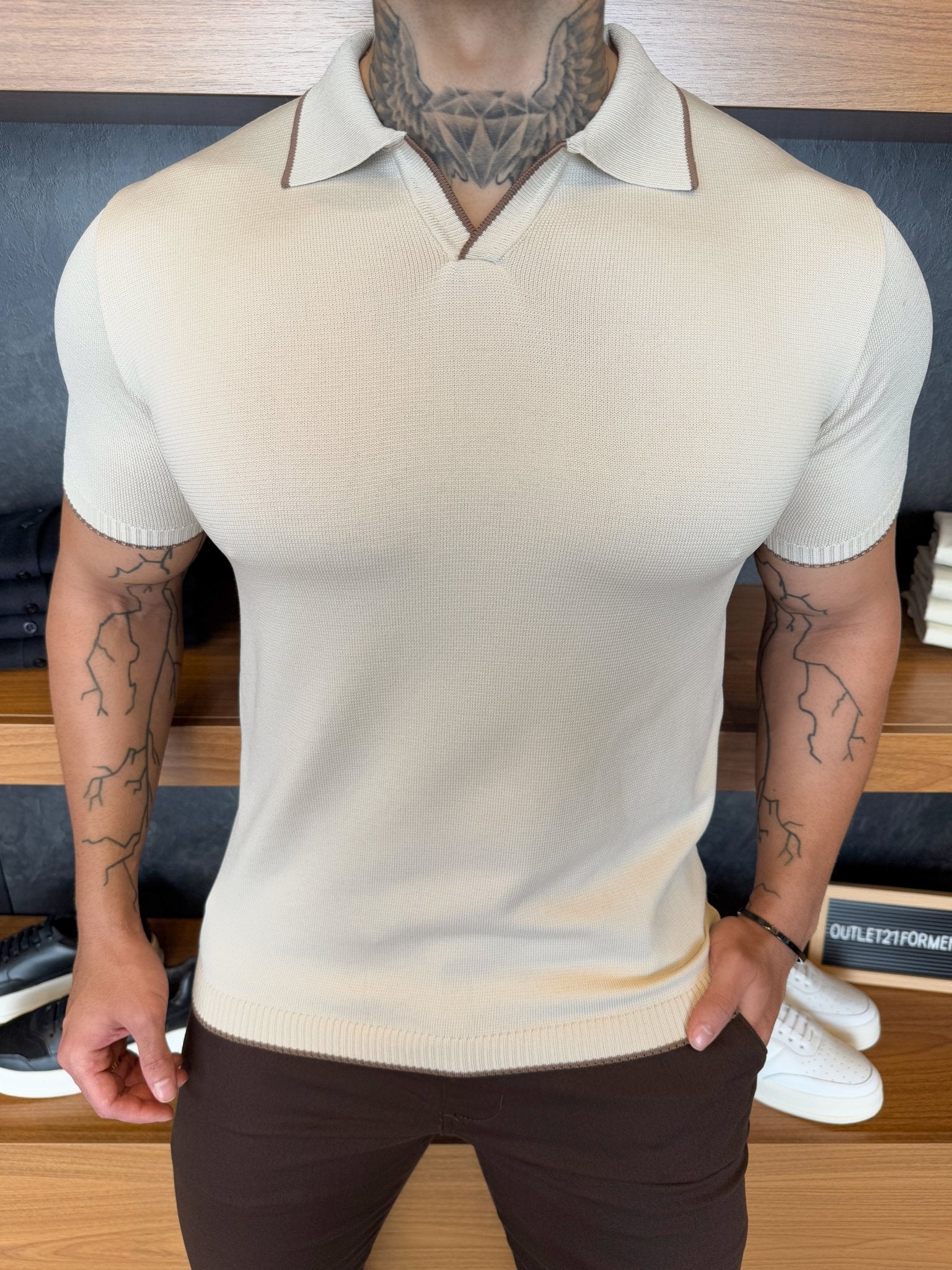 Polo Siena Tricot Detalhe Gola e Manga - Bege