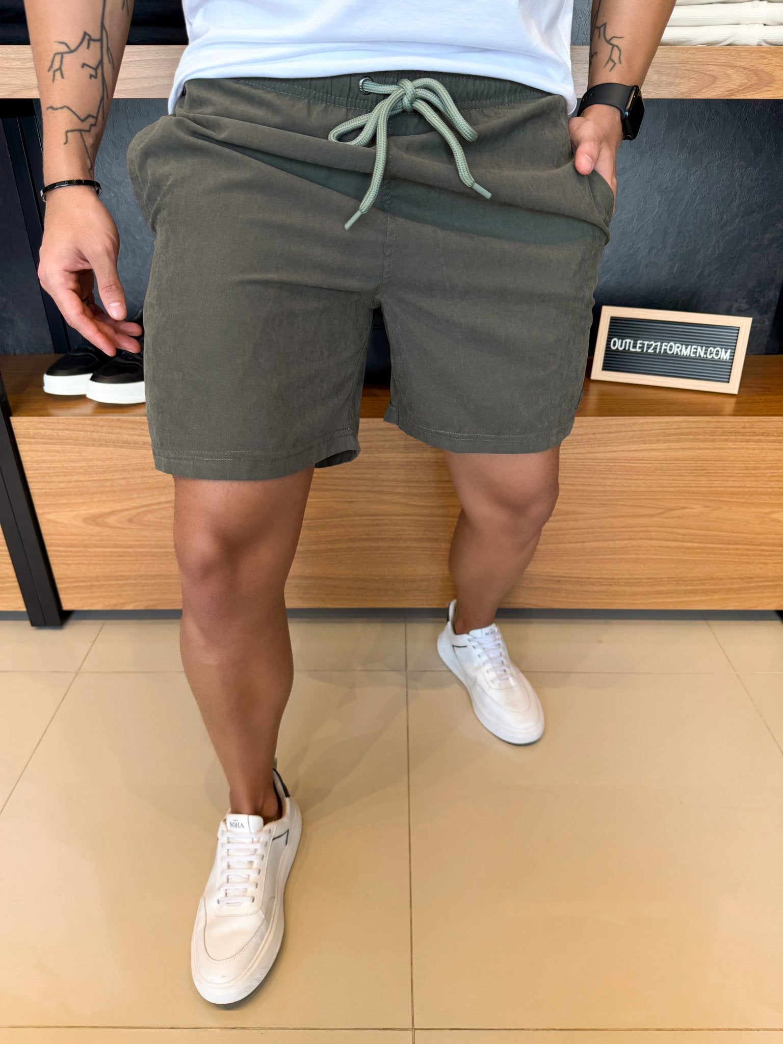 Short Aeropostale - Militar